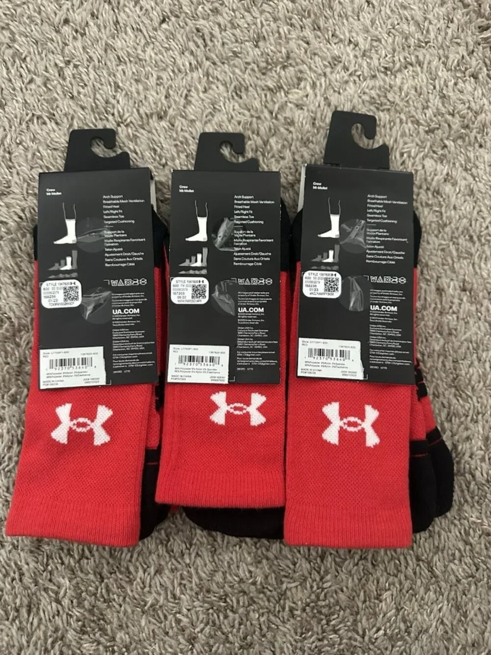 Under Armour UA Team Crew Socks Bright Red Men's 8.5-13, Women's 10-14 Set of 3